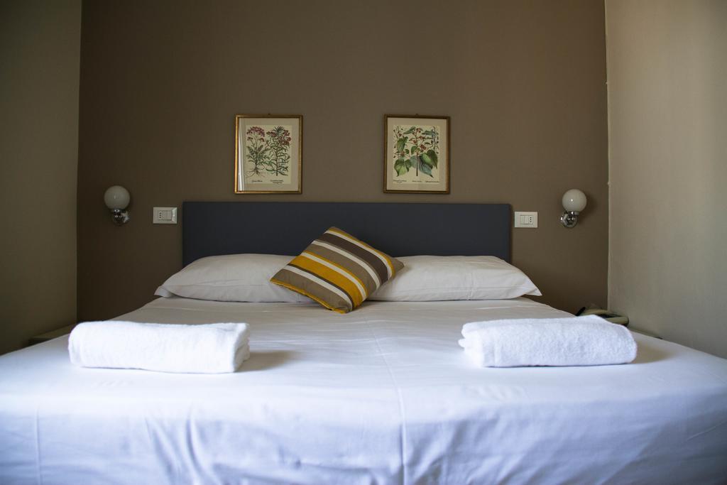 Hotel Arianna Iseo Habitación foto